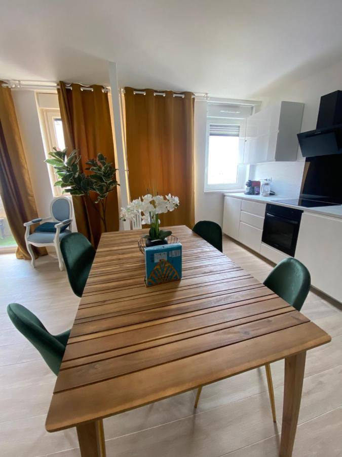 Grand Appartement Courbevoie Paris ภายนอก รูปภาพ